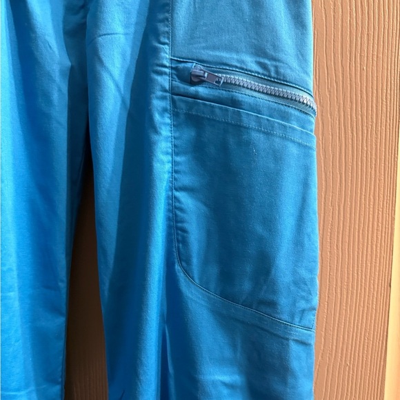 Antidote Scrub set Top & Pants in blue Women’s size Small EUC. - Picture 15 of 16